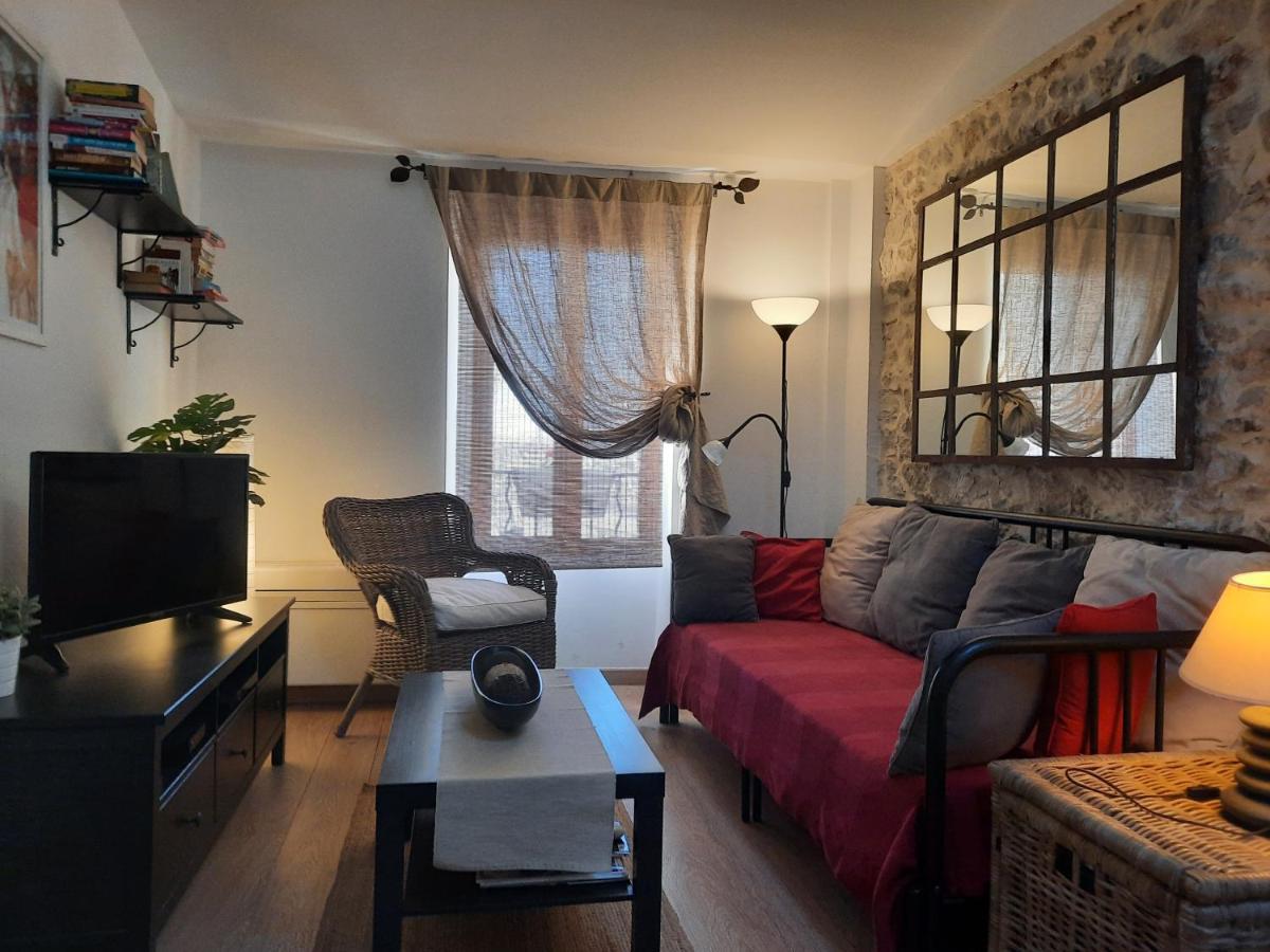 Vieille 2 - La Petite Maison à Safranier, 2 Bedrooms, Max 4 Adults&2 Kids Appartamento *