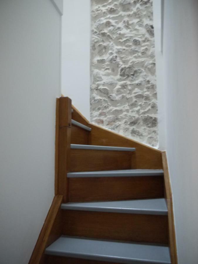 Vieille 2 - La Petite Maison à Safranier, 2 Bedrooms, Max 4 Adults&2 Kids Appartamento *