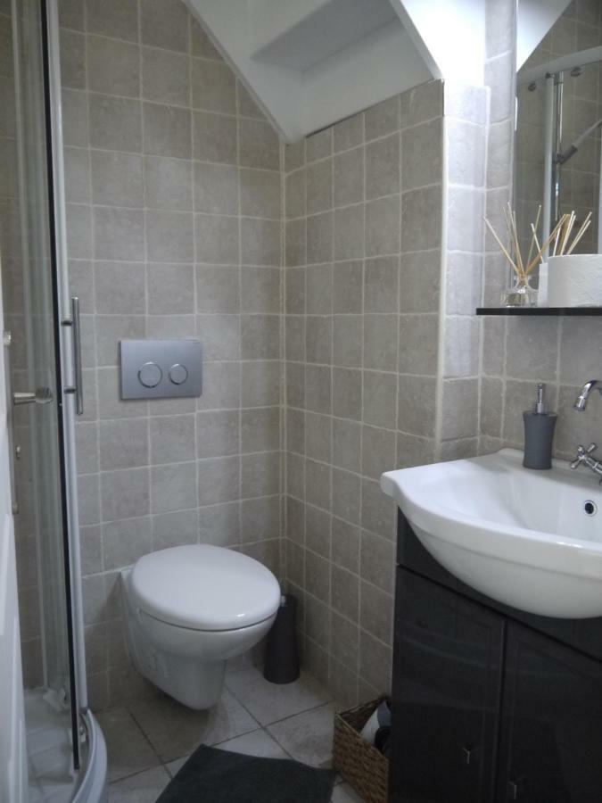 Vieille 2 - La Petite Maison A Safranier, 2 Bedrooms, Max 4 Adults And 2 Kids