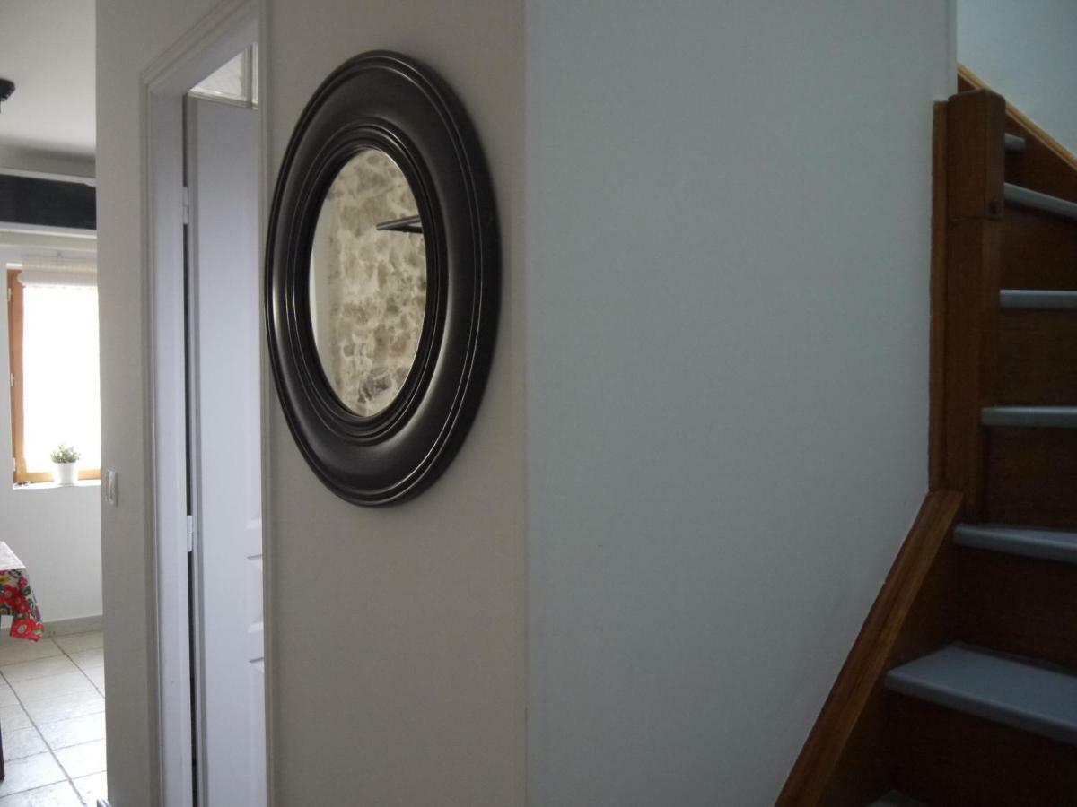 Vieille 2 - La Petite Maison A Safranier, 2 Bedrooms, Max 4 Adults And 2 Kids Apartment *
