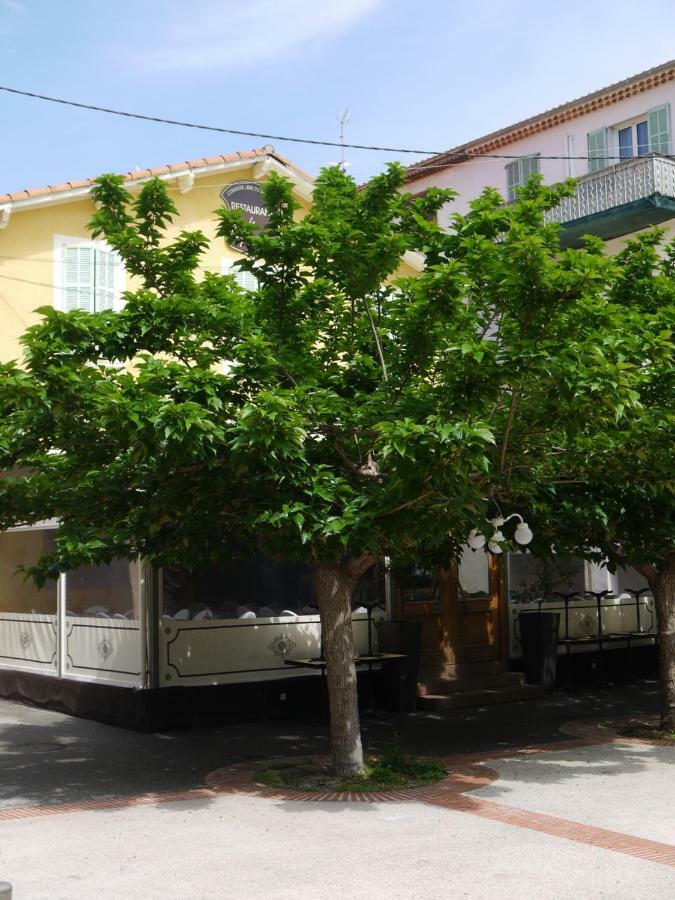 Vieille 2 - La Petite Maison A Safranier, 2 Bedrooms, Max 4 Adults And 2 Kids *